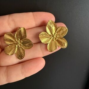 Gold Floral Earrings